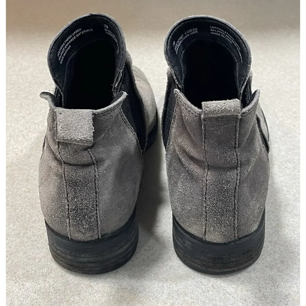Born Women’s 7 M Gray Distressed Suede Pull On Ankle Boots/Booties Boho Casual